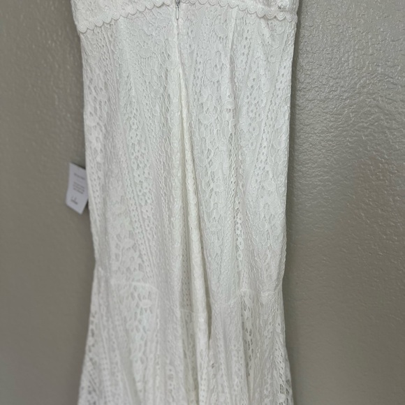 NWOT Infinite Bliss Ivory Lace Sleeveless Backless Trumpet Maxi Dress - Picture 7 of 10